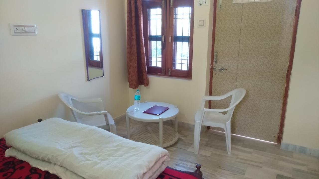 Hotel Kamal Villas Pushkar Bagian luar foto